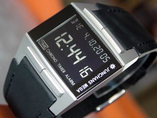 černá verze Junghans Mega 1000 - ta redakční černá verze Junghans Mega 1000 - ta redakční
